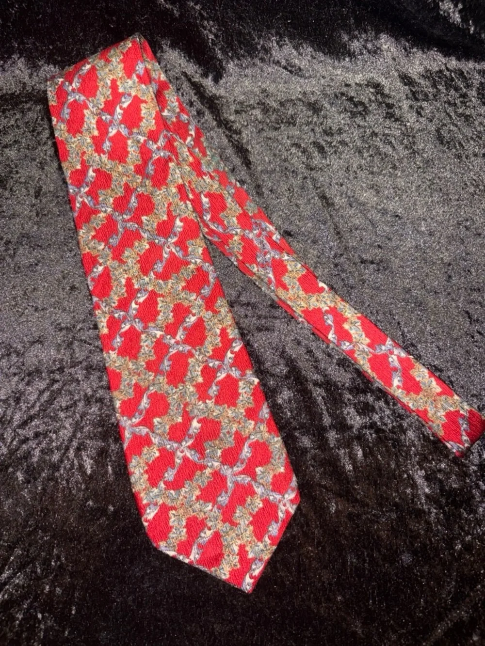 Claiborne Necktie Red Baroque Lattice Silk Vintage One Size EUC